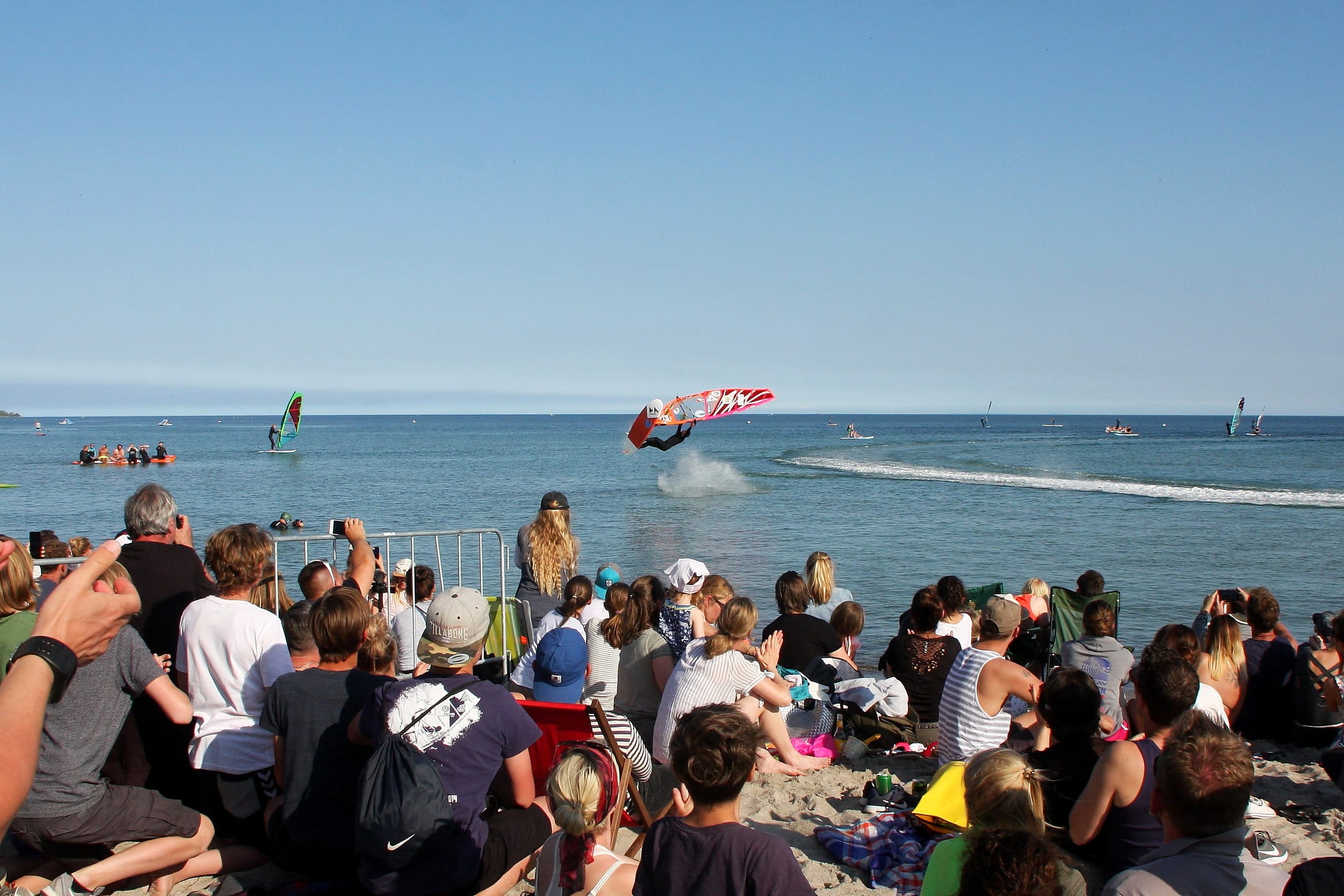 German Freestyle Battles — Contest, Finne. Windsurffreestyle. Surfer judge surfer.