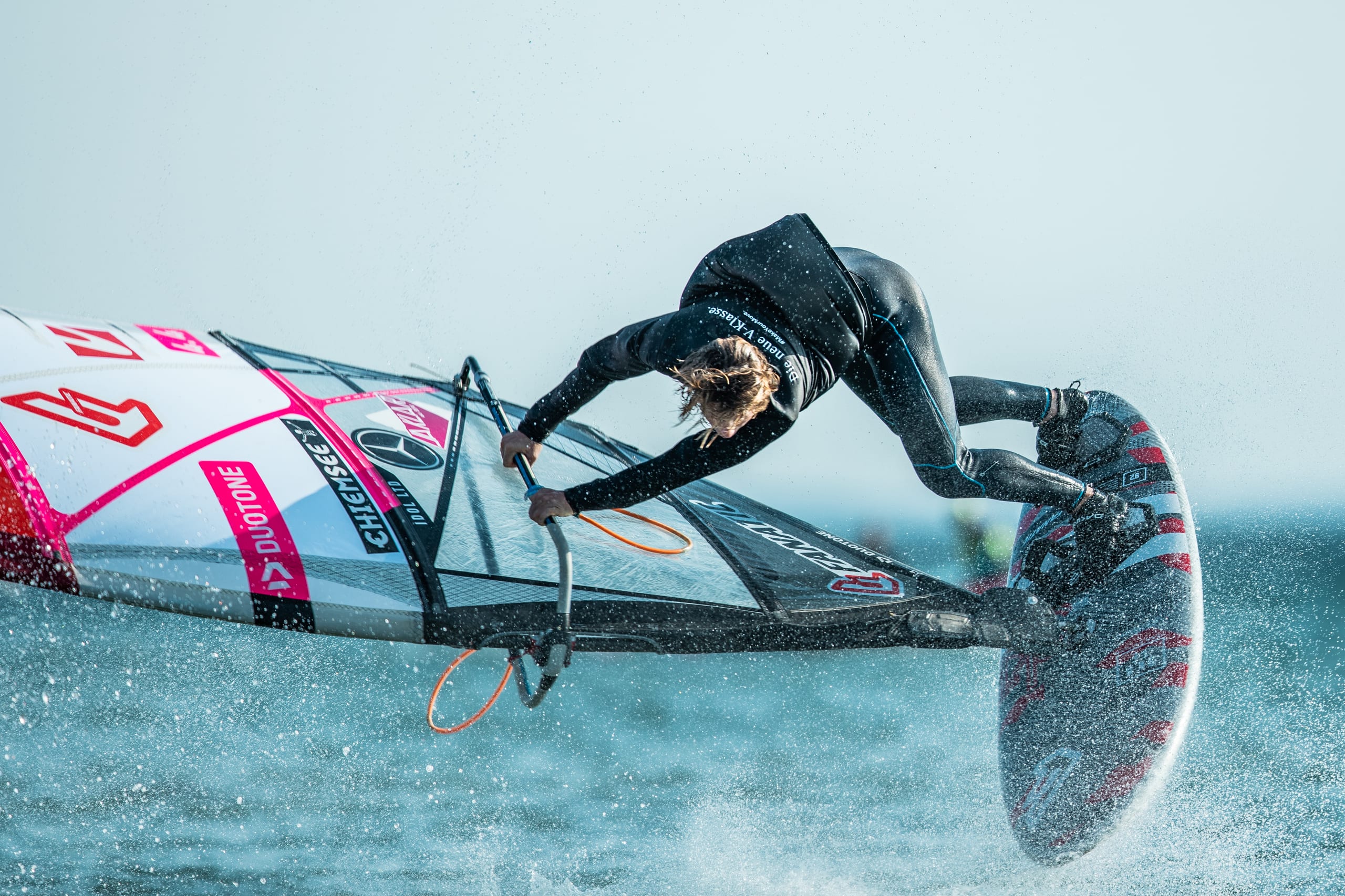 German Freestyle Battles — Contest, Finne. Windsurffreestyle. Surfer:innen judgen Surfer:innen.