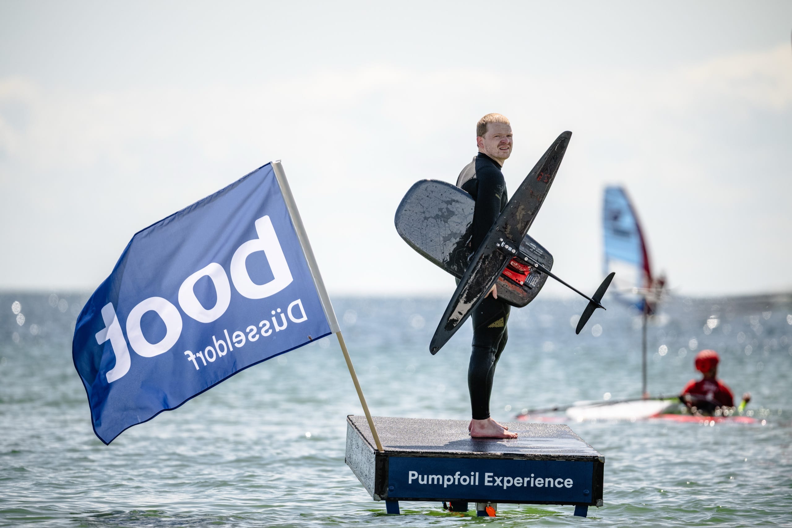 Boot Pump Foil Experience — Foil. Unter professioneller Anleitung von erfahrenen Pumpfoiler:innen bekommt ihr hier Sicherheitsausrüstung und Tipps für die ersten …