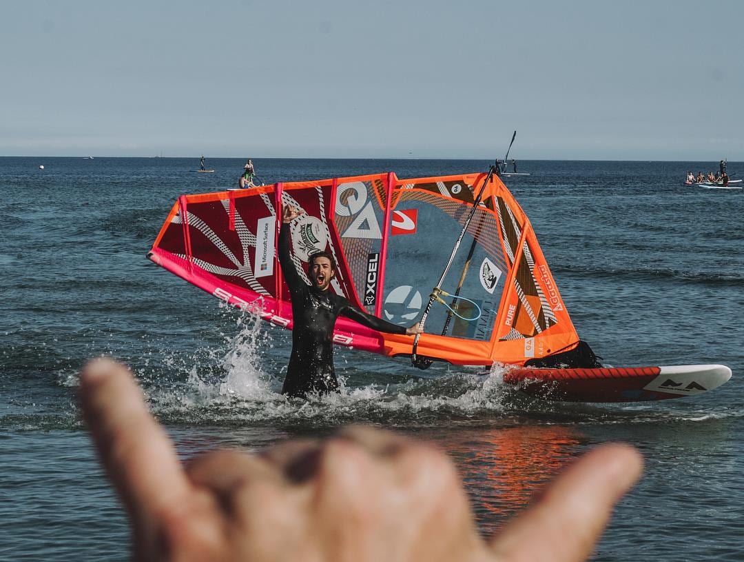 German Freestyle Battles — Contest, Finne. Windsurffreestyle. Surfer judge Surfer.